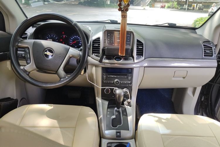 Used Chevrolet Captiva 2012 2.4L Two-Wheel Drive City Edition 5 Seats Center Console