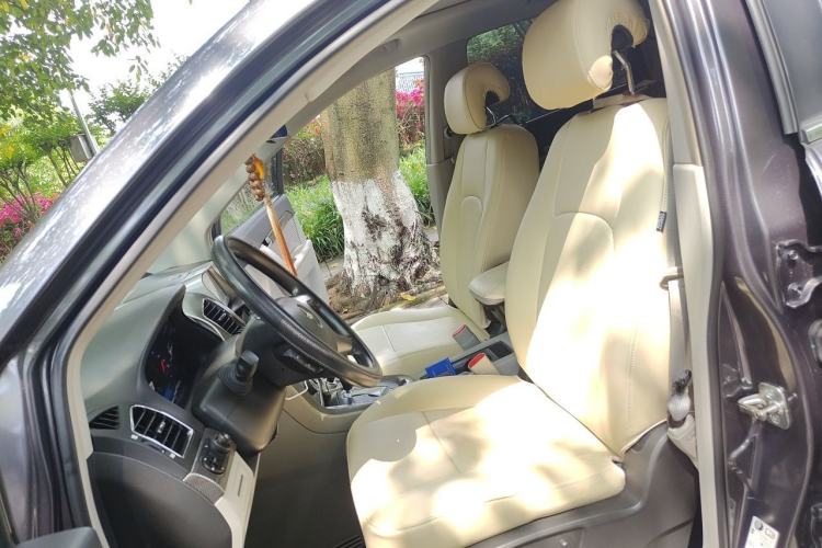 Used Chevrolet Captiva 2012 2.4L Two-Wheel Drive City Edition 5 Seats Left Front Seat