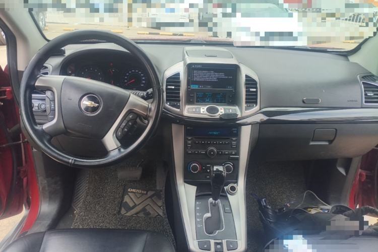 Used Chevrolet Captiva 2012 2.4L 4x4 Flagship Edition 7 Seats Center Console