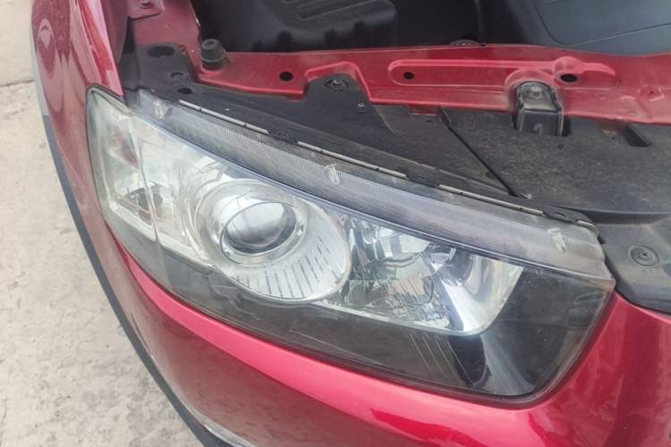 Used Chevrolet Captiva 2012 2.4L 4x4 Flagship Edition 7 Seats Right Front Headlight