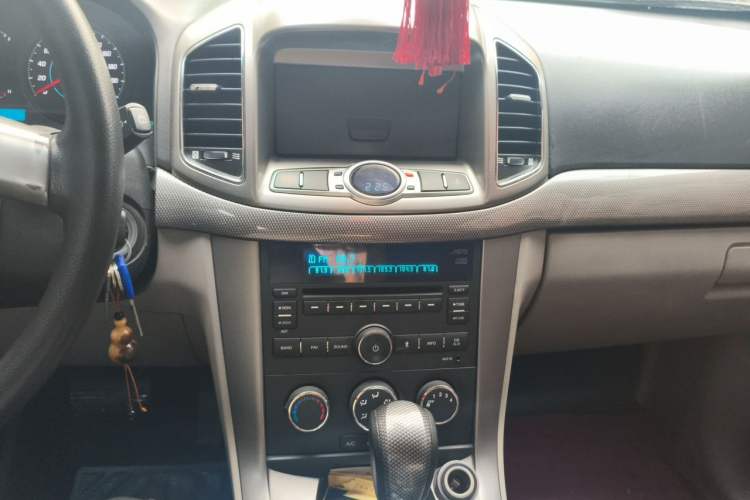 Used Chevrolet Captiva 2012 2.4L Two-Wheel Drive City Edition 5 Seats Audio And AC Panel