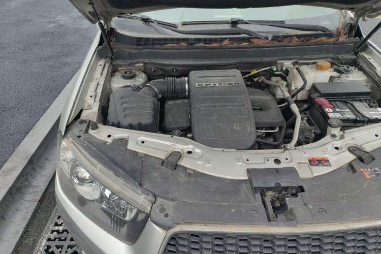 Used Chevrolet Captiva 2012 2.4L 4x4 Flagship Edition 7 Seats Engine Bay Right