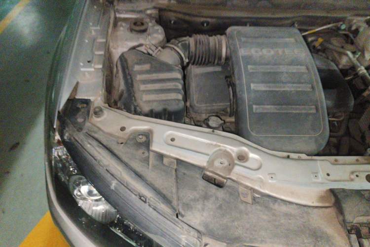 Used Chevrolet Captiva 2012 2.4L 4x4 Flagship Edition 7 Seats Engine Bay Right