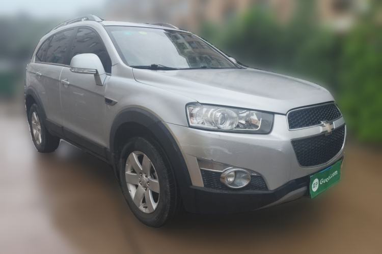 Used Chevrolet Captiva 2012 2.4L Two-Wheel Drive City Edition 5 Seats Front Right 45 Deg