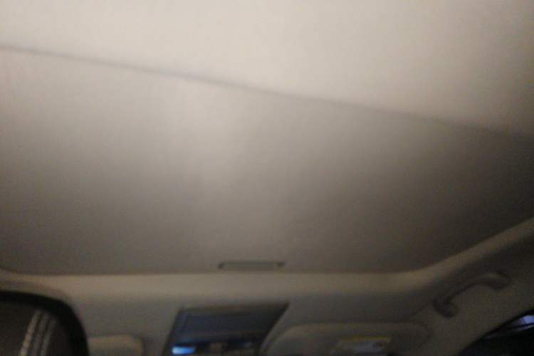 Used Chevrolet Captiva 2012 2.4L 4x4 Flagship Edition 7 Seats Headliner