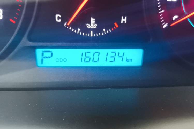 Used Chevrolet Captiva 2012 2.4L Two-Wheel Drive City Edition 5 Seats Odometer Close Up