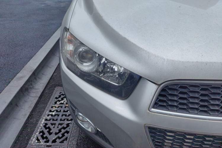 Used Chevrolet Captiva 2012 2.4L 4x4 Flagship Edition 7 Seats Right Front Headlight