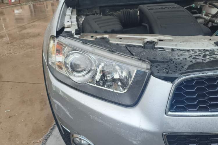 Used Chevrolet Captiva 2012 2.4L Two-Wheel Drive City Edition 5 Seats Right Front Headlight