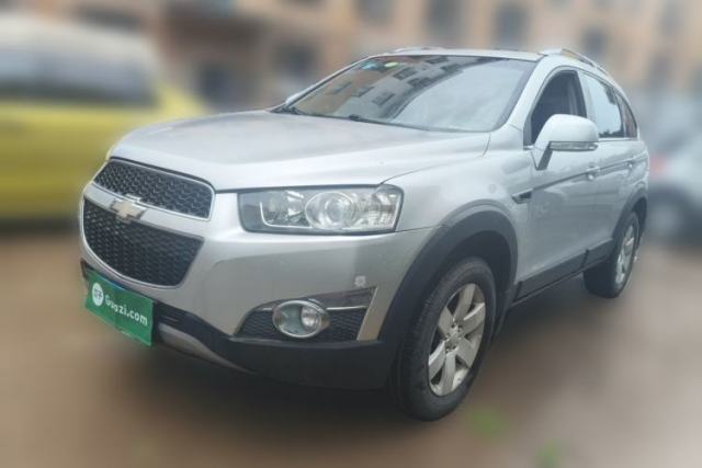 Ojetý Chevrolet Captiva 2012 2.4L Two-Wheel Drive City Edition 5 Seats