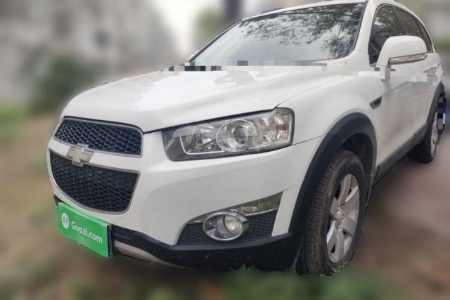 Ojetý Chevrolet Captiva 2012 2.4L Two-Wheel Drive City Edition 5 Seats