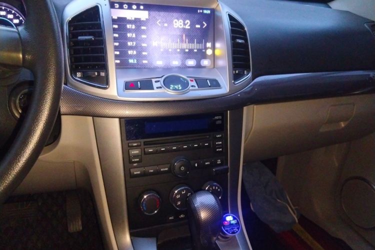 Used Chevrolet Captiva 2012 2.4L Two-Wheel Drive City Edition 5 Seats Audio And AC Panel
