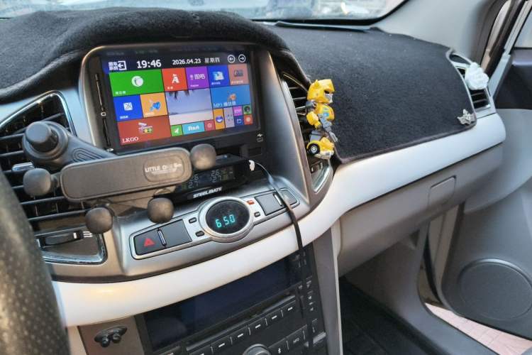 Used Chevrolet Captiva 2012 2.4L 4x4 City Navigation Version 5 Seats Audio And AC Panel