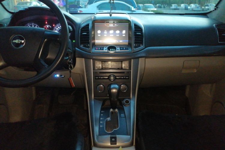 Used Chevrolet Captiva 2012 2.4L Two-Wheel Drive City Edition 5 Seats Audio And AC Panel