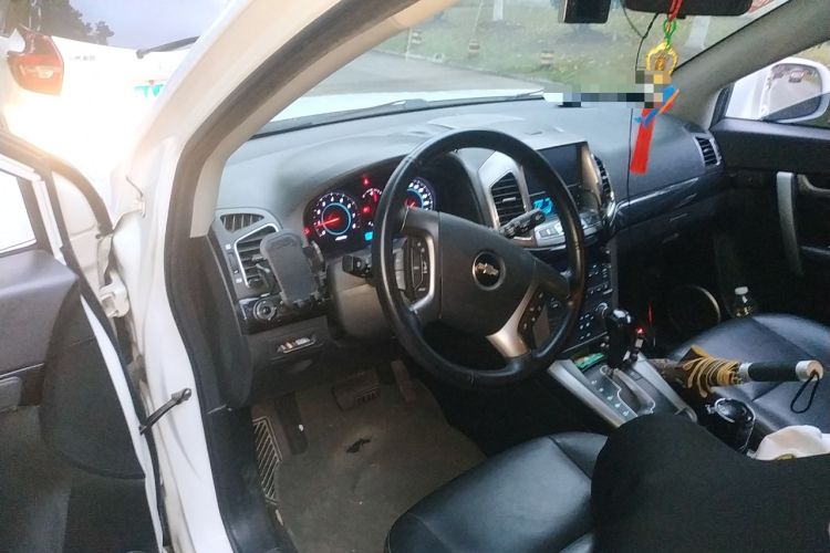 Used Chevrolet Captiva 2012 2.4L 4x4 Flagship Edition 7 Seats Center Console