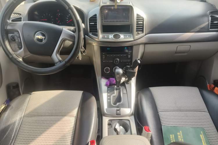 Used Chevrolet Captiva 2012 2.4L Two-Wheel Drive City Edition 5 Seats Center Console