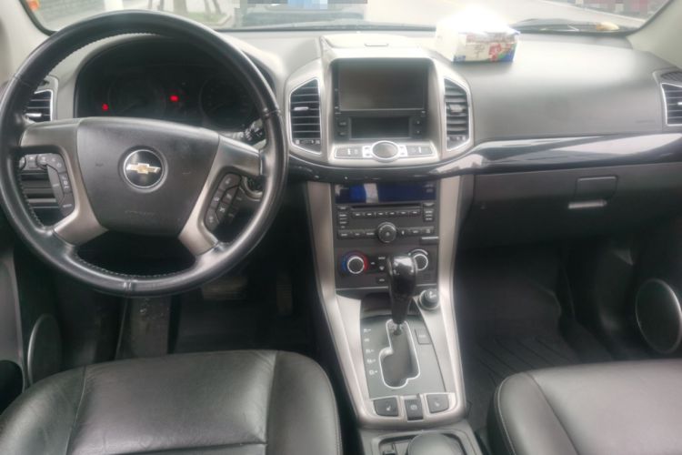 Used Chevrolet Captiva 2012 2.4L 4x4 Flagship Edition 7 Seats Center Console