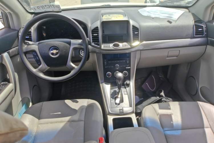 Used Chevrolet Captiva 2012 2.4L Two-Wheel Drive City Edition 5 Seats Center Console