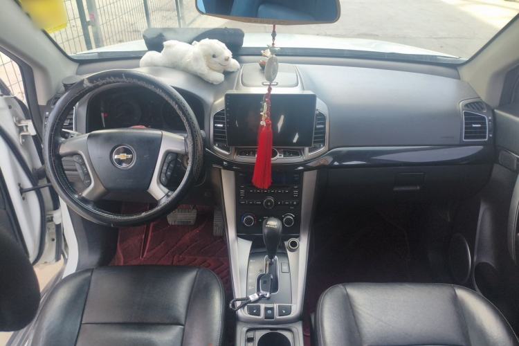 Used Chevrolet Captiva 2012 2.4L 4x4 Flagship Edition 7 Seats Center Console