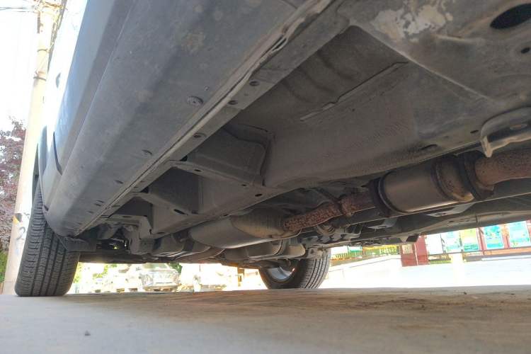 Used Chevrolet Captiva 2012 2.4L 4x4 Flagship Edition 7 Seats Chassis Front Right