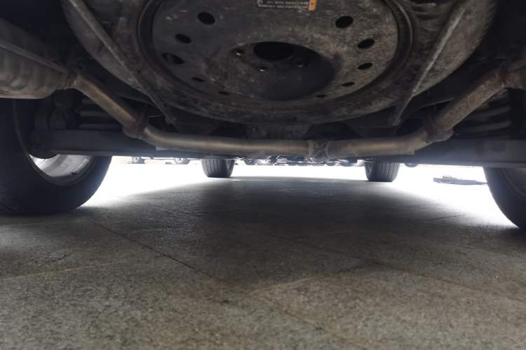 Used Chevrolet Captiva 2012 2.4L 4x4 Flagship Edition 7 Seats Chassis Rear