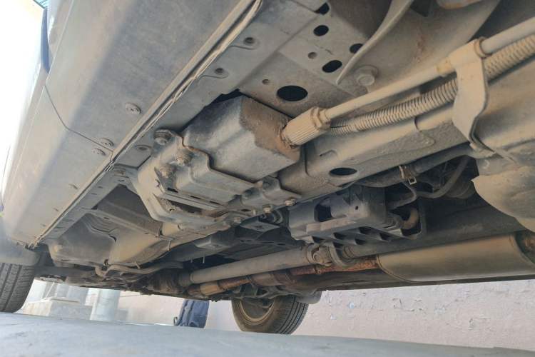 Used Chevrolet Captiva 2012 2.4L 4x4 Flagship Edition 7 Seats Chassis Rear Left
