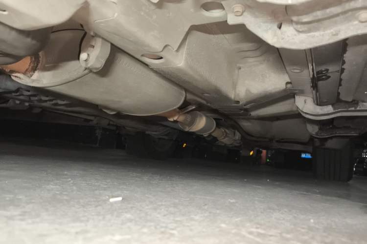 Used Chevrolet Captiva 2012 2.4L 4x4 Flagship Edition 7 Seats Chassis Rear Right