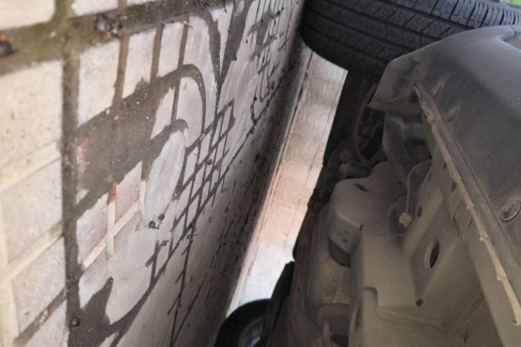 Used Chevrolet Captiva 2012 2.4L 4x4 City Navigation Version 5 Seats Chassis Rear Right