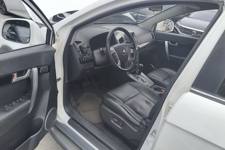 Used Chevrolet Captiva 2012 2.4L 4x4 Flagship Edition 7 Seats Driver Seat