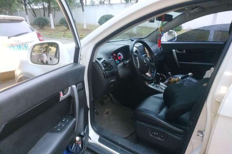 Used Chevrolet Captiva 2012 2.4L 4x4 Flagship Edition 7 Seats Driver Seat