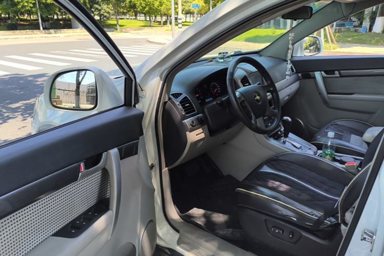 Used Chevrolet Captiva 2012 2.4L Two-Wheel Drive City Edition 5 Seats Driver Seat