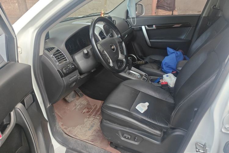 Used Chevrolet Captiva 2012 2.4L 4x4 Flagship Edition 7 Seats Driver Seat