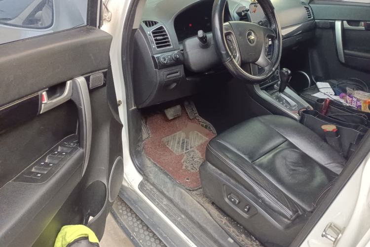Used Chevrolet Captiva 2012 2.4L 4x4 Flagship Edition 7 Seats Driver Seat