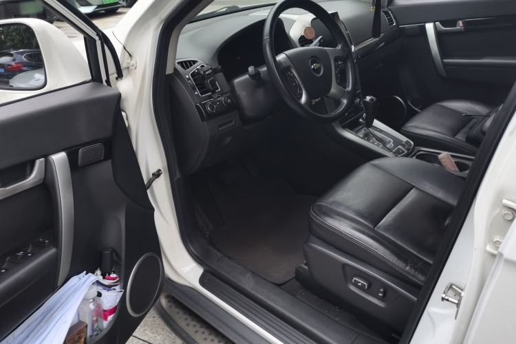 Used Chevrolet Captiva 2012 2.4L 4x4 Flagship Edition 7 Seats Driver Seat