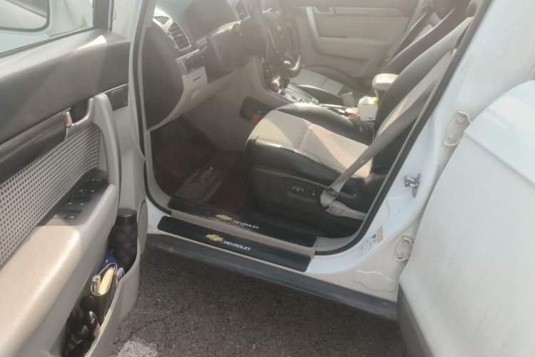 Used Chevrolet Captiva 2012 2.4L Two-Wheel Drive City Edition 5 Seats Driver Seat