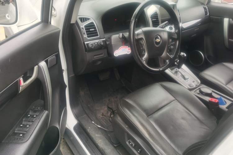 Used Chevrolet Captiva 2012 2.4L 4x4 Flagship Edition 7 Seats Driver Seat