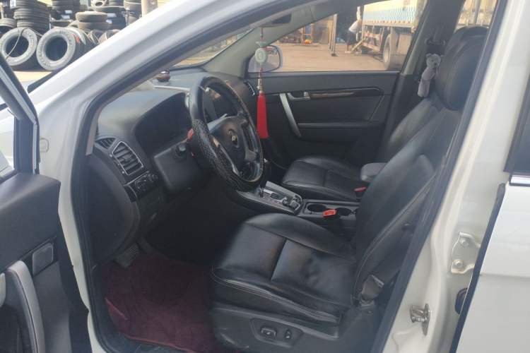 Used Chevrolet Captiva 2012 2.4L 4x4 Flagship Edition 7 Seats Driver Seat