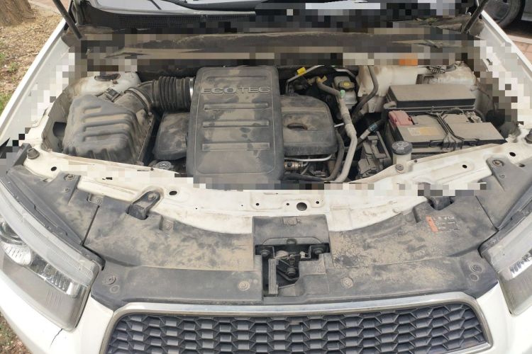 Used Chevrolet Captiva 2012 2.4L Two-Wheel Drive City Edition 5 Seats Engine Bay