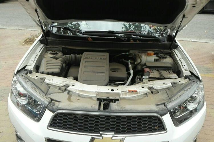 Used Chevrolet Captiva 2012 2.4L 4x4 Flagship Edition 7 Seats Engine Bay