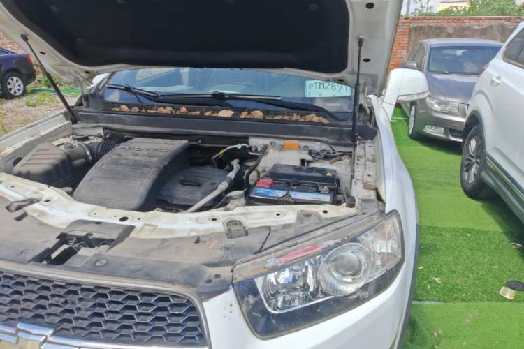 Used Chevrolet Captiva 2012 2.4L Two-Wheel Drive City Edition 5 Seats Engine Bay Left
