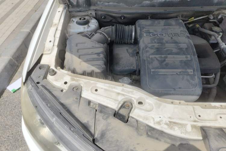 Used Chevrolet Captiva 2012 2.4L 4x4 Flagship Edition 7 Seats Engine Bay Right