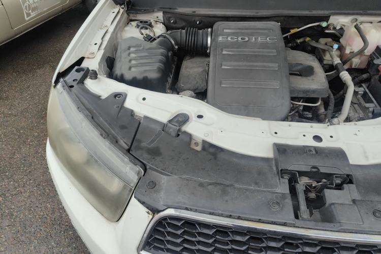 Used Chevrolet Captiva 2012 2.4L Two-Wheel Drive City Edition 5 Seats Engine Bay Right