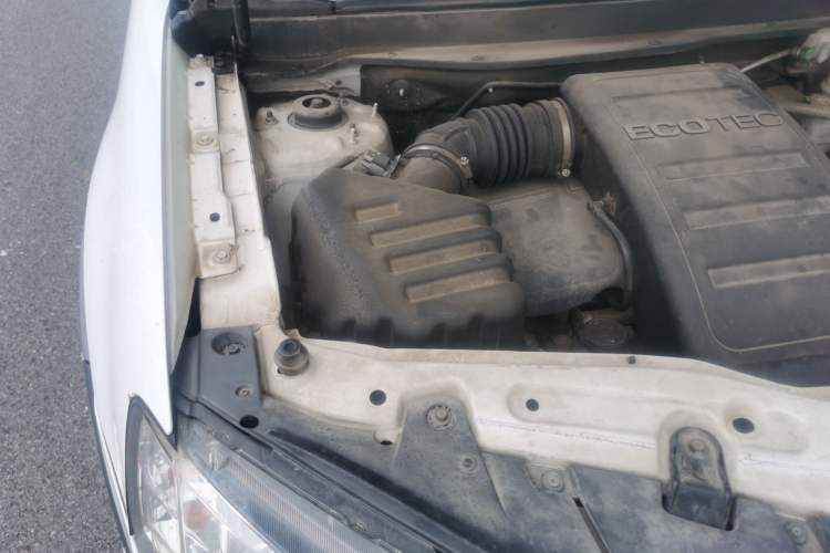 Used Chevrolet Captiva 2012 2.4L 4x4 Flagship Edition 7 Seats Engine Bay Right