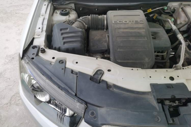Used Chevrolet Captiva 2012 2.4L Two-Wheel Drive City Edition 5 Seats Engine Bay Right