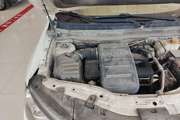 Used Chevrolet Captiva 2012 2.4L 4x4 Flagship Edition 7 Seats Engine Bay Right