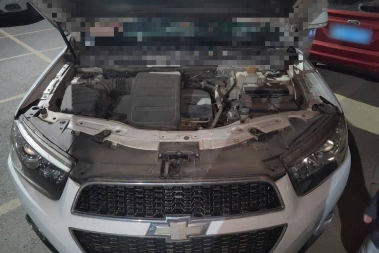 Used Chevrolet Captiva 2012 2.4L 4x4 Flagship Edition 7 Seats Engine Bay
