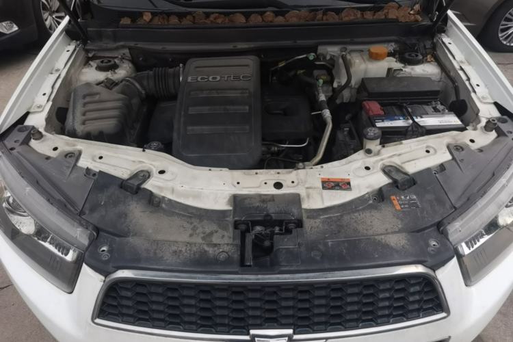 Used Chevrolet Captiva 2012 2.4L 4x4 Flagship Edition 7 Seats Engine Bay