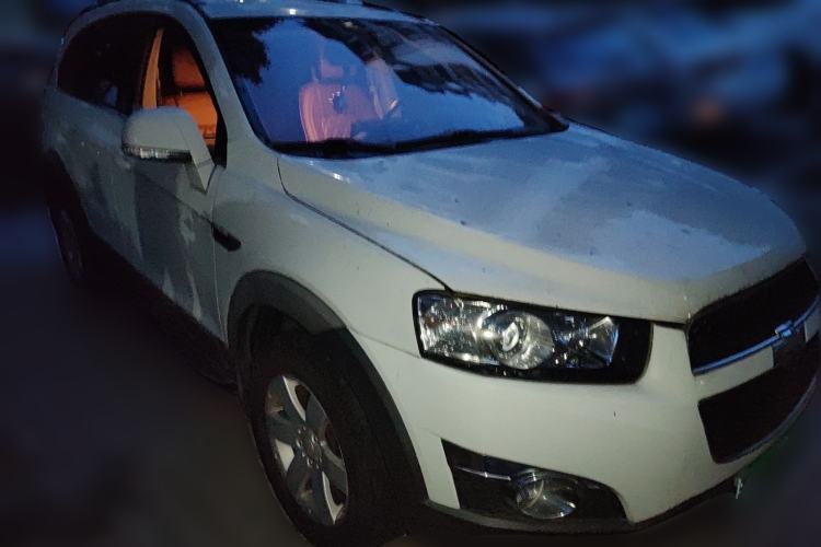 Used Chevrolet Captiva 2012 2.4L 4x4 Luxury Edition 5 Seats Exterior 2