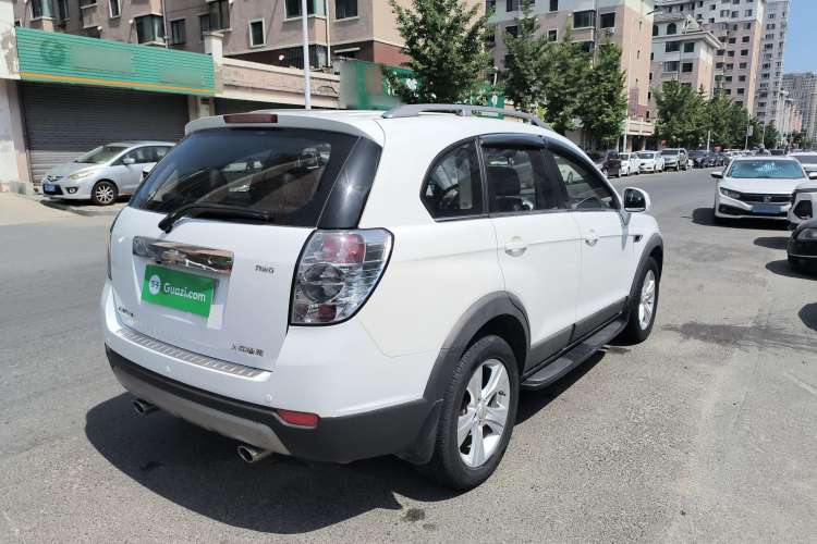 Used Chevrolet Captiva 2012 2.4L 4x4 Flagship Edition 7 Seats Exterior 3