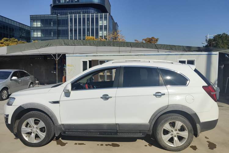 Used Chevrolet Captiva 2012 2.4L 4x4 Flagship Edition 7 Seats Exterior 5