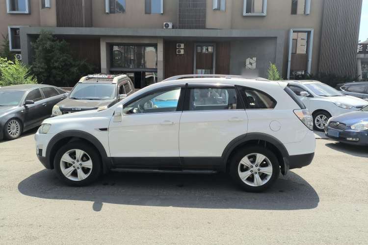 Used Chevrolet Captiva 2012 2.4L 4x4 Flagship Edition 7 Seats Exterior 5